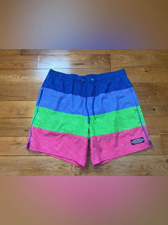 Vineyard Vines Other - Vineyard Vines Men’s Lined Colorblock Swim Trunks